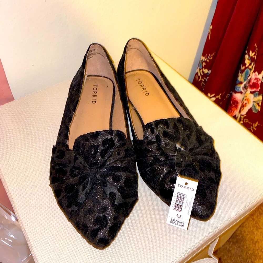 9.5 Torrid Black Cheeta Print Flats